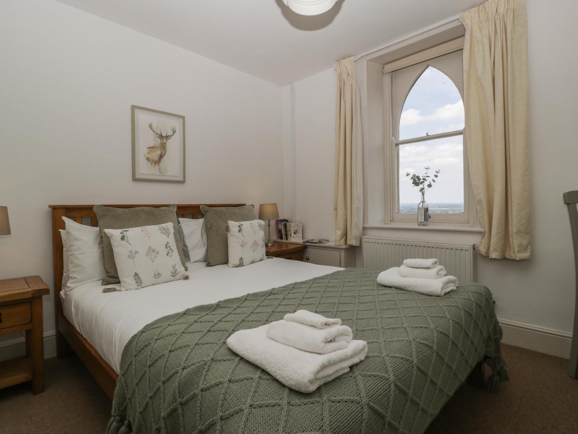 Amazing View Apartment Malvern Wells Exterior photo