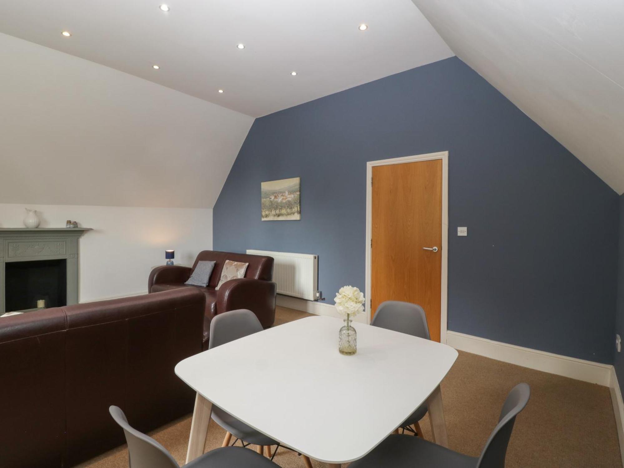 Amazing View Apartment Malvern Wells Exterior photo